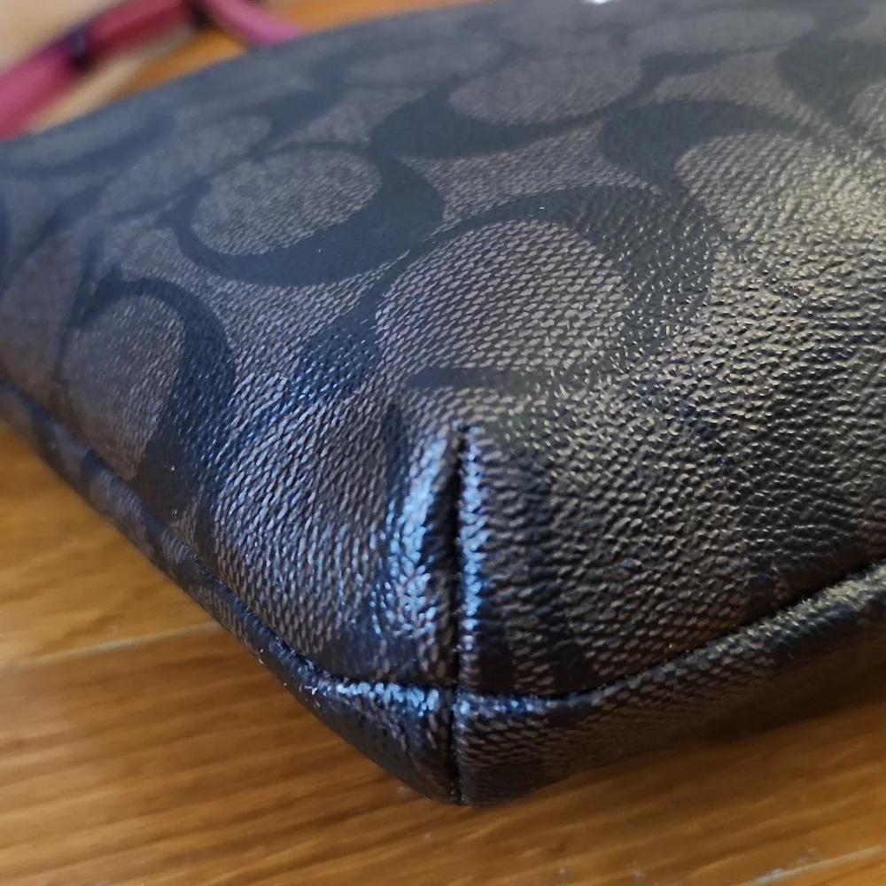 Coach East West pop crossbody